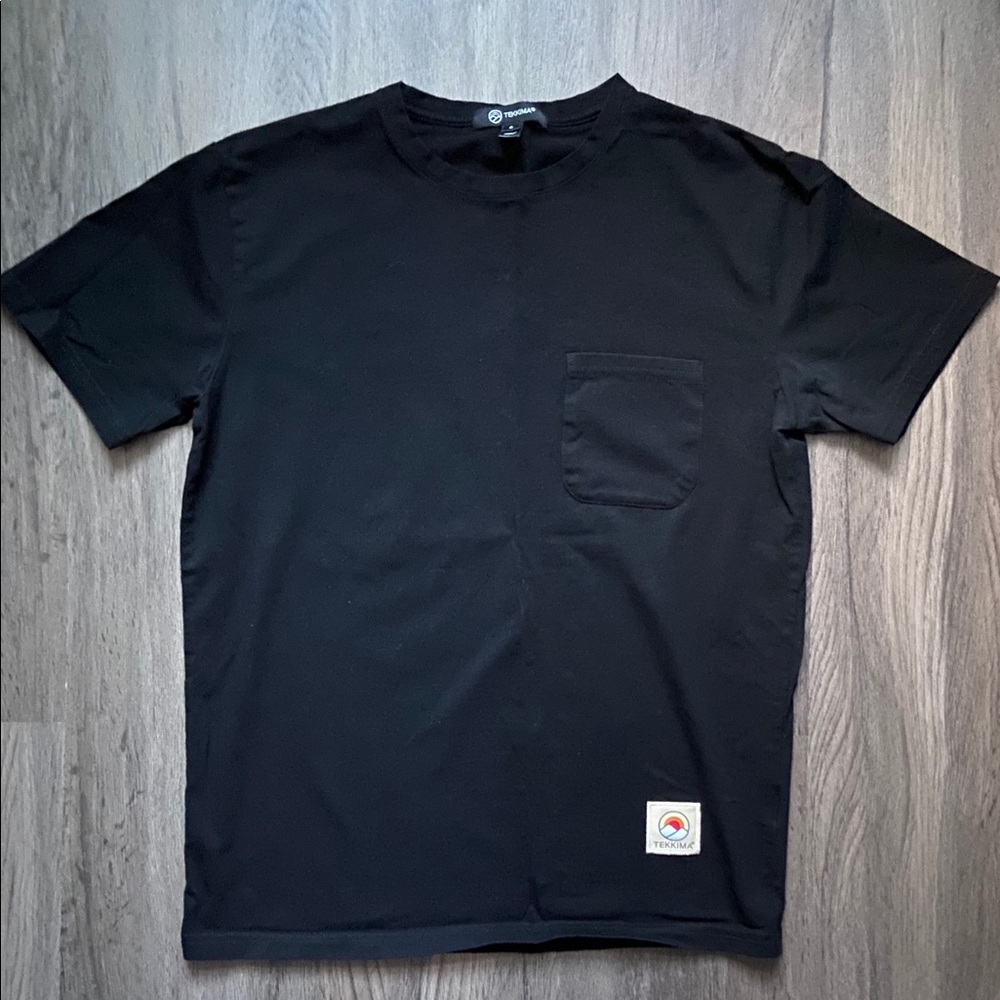 Men’s Luxury Fit Tee